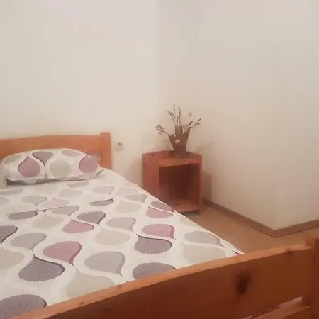 Ljuba Apartment *