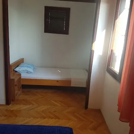 Apartment Ljuba